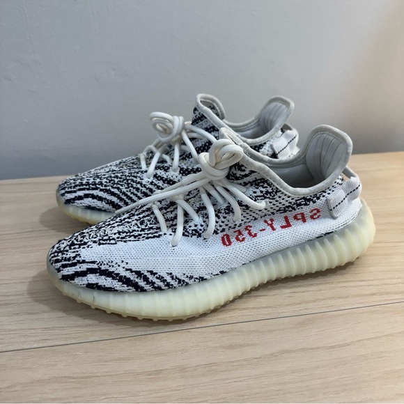 Adidas Yeezy boost 350 V2 Men Size 6.5 - Picture 2 of 7